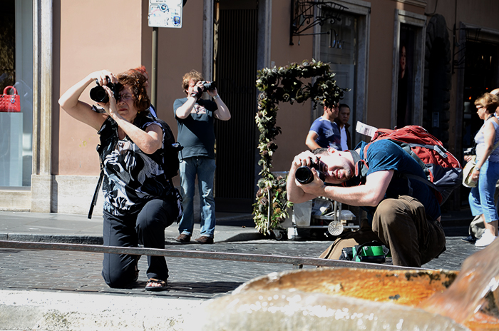 Touristen fotografieren Sehenswürdigkeiten