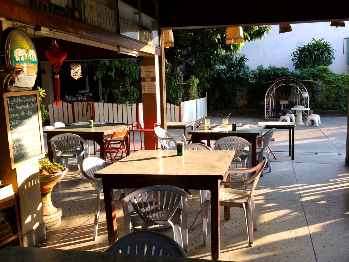 An open bar Chiang Mai Restaurant