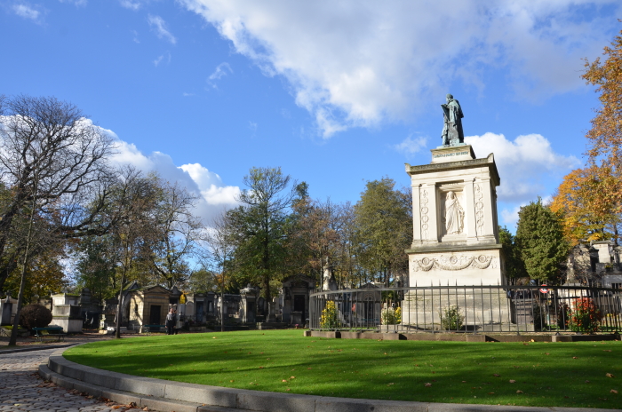 A square at Pere Lachaise