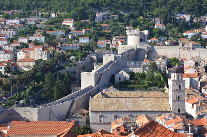 Walls_of_Dubrovnik_Walkway