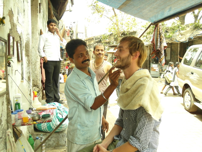 Slums_in_Mumbai_Rasur