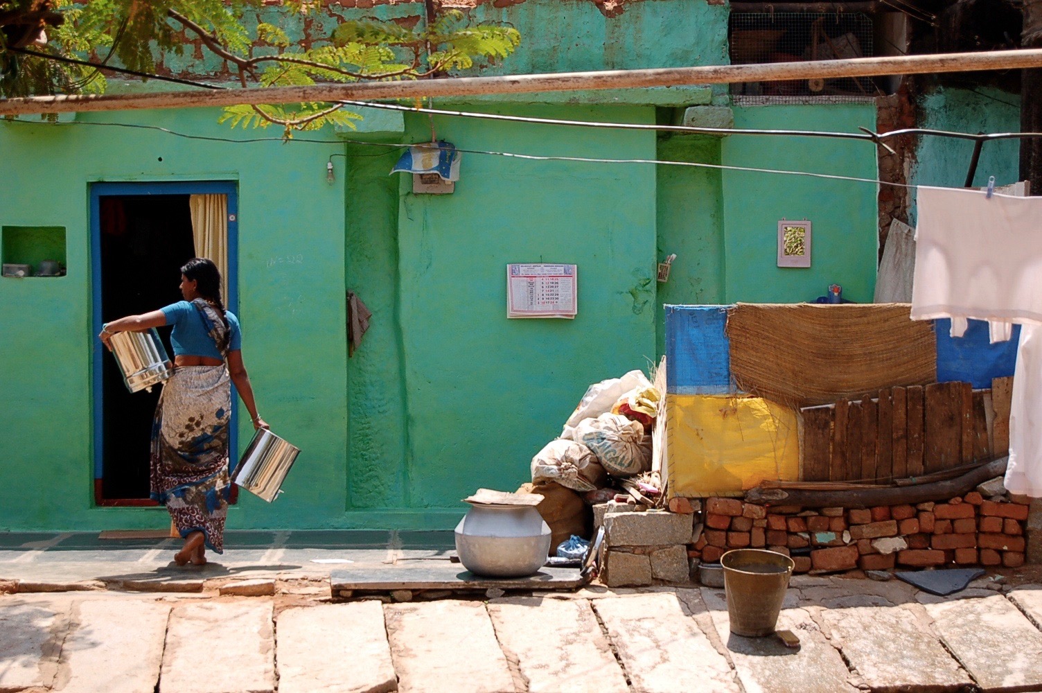 11 Things You Didn't Know About India like housing and prisons